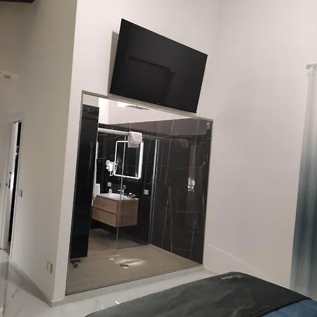 Lauria Luxury 4* 겔라