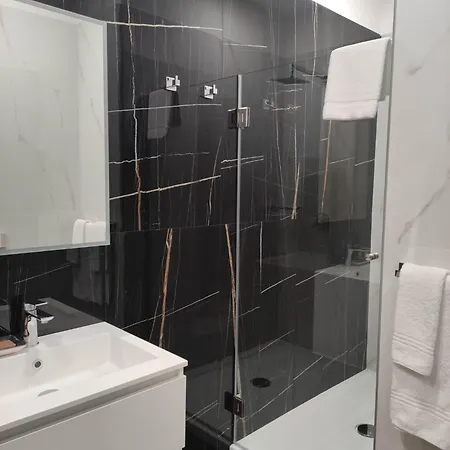 Lauria Luxury 4* 겔라