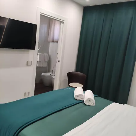 Lauria Luxury