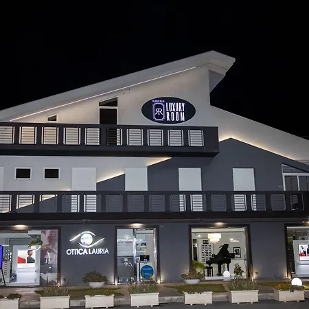 Lauria Luxury 4* 겔라