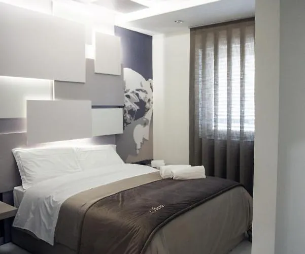 فندق مبيت وإفطار Lauria Luxury 4*
