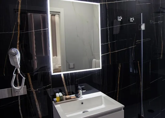 فندق مبيت وإفطار Lauria Luxury 4*