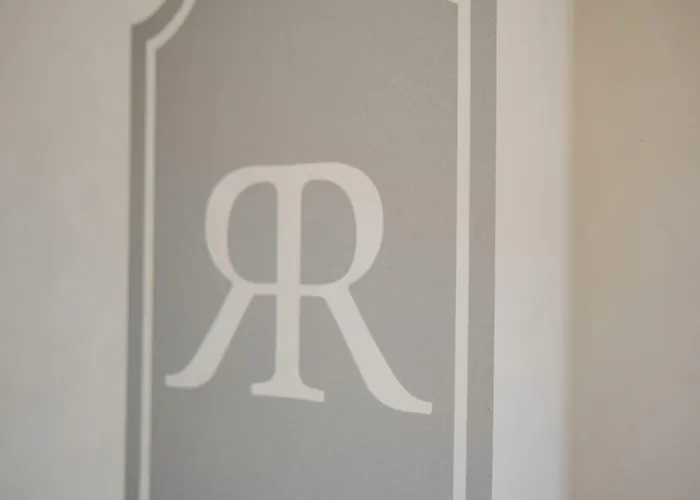 Lauria Luxury